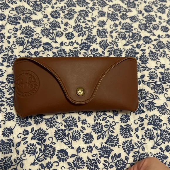 Rayban glasses with case - Picture 4 of 9